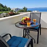 Апартаменти With Parking Space - 25063