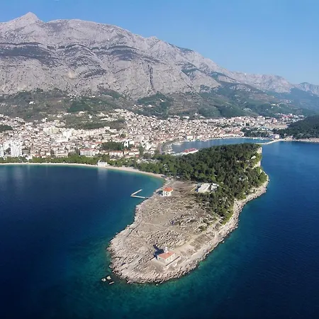 With Parking Space - 25063 Makarska