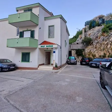 With Parking Space - 25063 شقة *